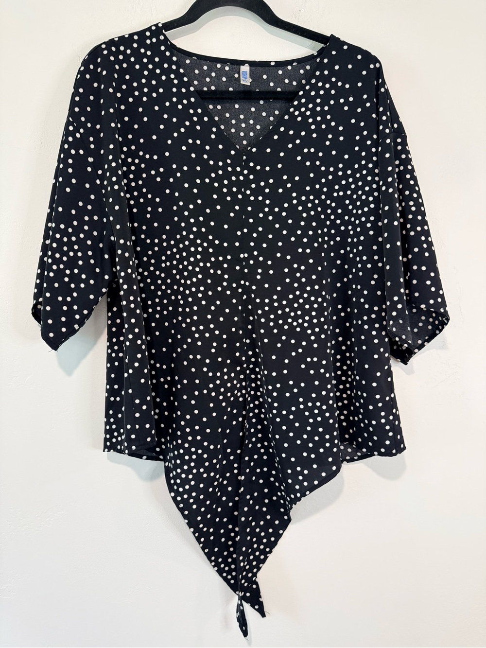 VIISHOW XL Black White Polka Dot Tie Front Blouse V Neck Flutter Sleeve Top - Picture 2 of 8